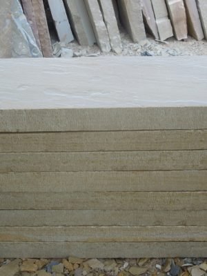 red mandana kerb stone 001